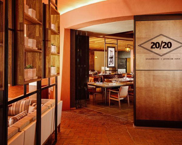 20/20 RESTAURANTE STEAKHOUSE